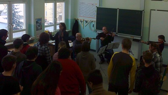 Loh-Orchester in der Schule (Foto: privat)