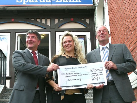 Scheck in Nordhausen übergeben (Foto: nnz) Scheck in Nordhausen übergeben (Foto: nnz)