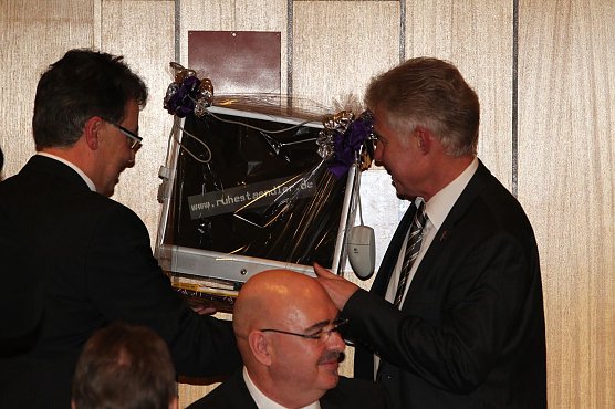 Geschenk zum Abschied (Foto: nnz)