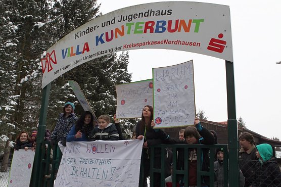 Protestieren gegen fehlende Zuschüsse (Foto: nnz) Protestieren gegen fehlende Zuschüsse (Foto: nnz)
