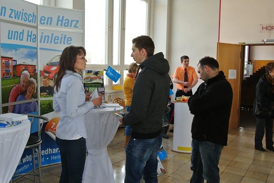 Informationen in der Fachhochschule (Foto: WBG)