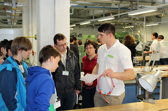 WAGO gibt Einblick in die Praxis (Foto: WAGO Gruppe) WAGO gibt Einblick in die Praxis (Foto: WAGO Gruppe)