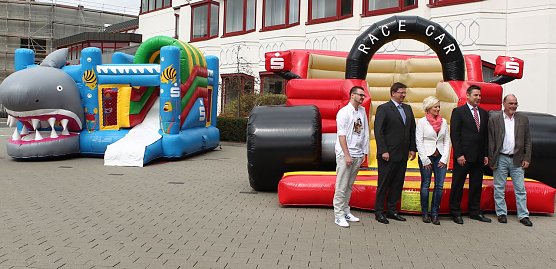 Zwei H&uuml;pfburgen (Foto: nnz)