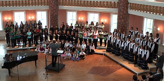 Beeindruckender "Dreiklang" (Foto: Karl-Heinz Herrmann) Beeindruckender "Dreiklang" (Foto: Karl-Heinz Herrmann)