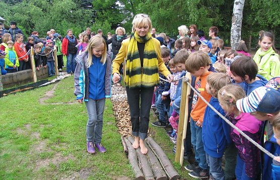 Barfu&szlig; in der Schule (Foto: I. Bergmann|Stadtverwaltung Nordhausen)