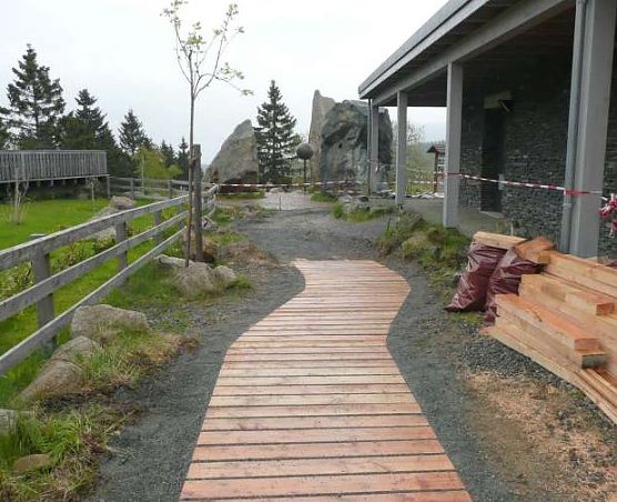 Der neue Torfhausstieg (Foto: Nationalpark Harz)