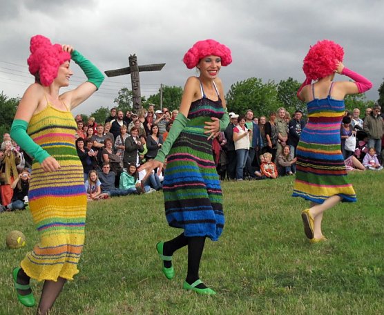 23. KUNSTMARKT FRIEDRICHSRODE ruft (Foto: Kunsthof Friedrichsrode) 23. KUNSTMARKT FRIEDRICHSRODE ruft (Foto: Kunsthof Friedrichsrode)