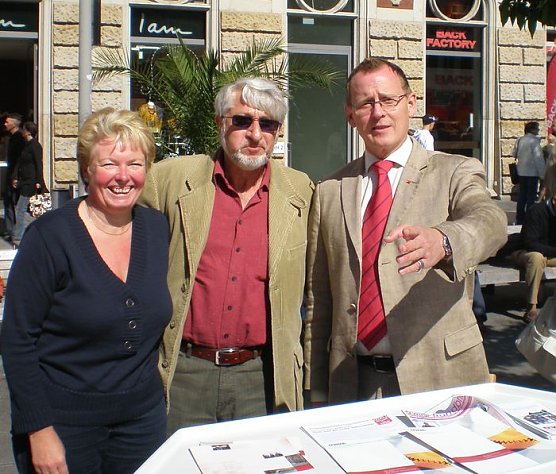 Petra und Detlef Hauhal, Bodo Ramelow (Foto: Buntfu&szlig;)
