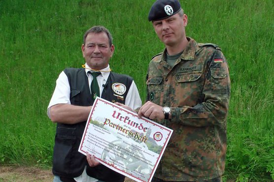 Partnerschaft und Namensweihe (Foto: Karl-Heinz Herrmann) Partnerschaft und Namensweihe (Foto: Karl-Heinz Herrmann)
