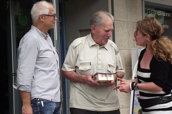 Präsent zum Geburtstag (Foto: Kurt Frank) Präsent zum Geburtstag (Foto: Kurt Frank)