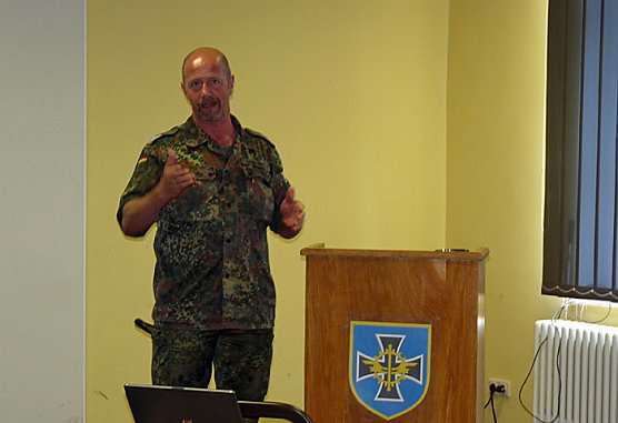 Bundeswehr mit Symposium (Foto: Karl-Heinz Herrmann)