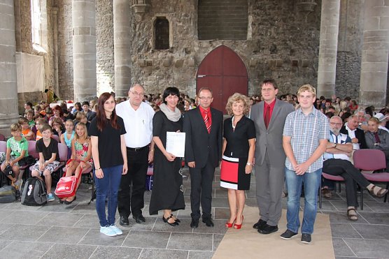 Auszeichnung erhalten (Foto: J. Piper) Auszeichnung erhalten (Foto: J. Piper)