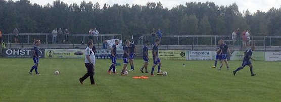 Wacker beim Aufwärmen (Foto: Lars Koch) Wacker beim Aufwärmen (Foto: Lars Koch)