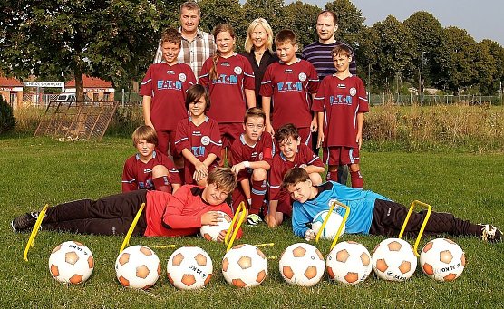 Übergeben (Foto: Klaus Pfand) Übergeben (Foto: Klaus Pfand)