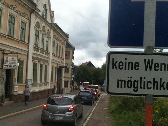 Stau in der B&auml;ckerstra&szlig;e (Foto: Ein Anwohner)