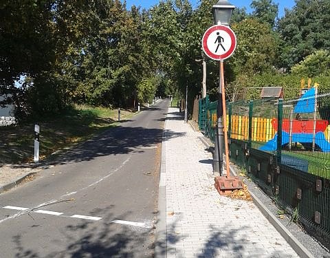Gehweg nicht f&uuml;r Fu&szlig;g&auml;nger? (Foto: privat)