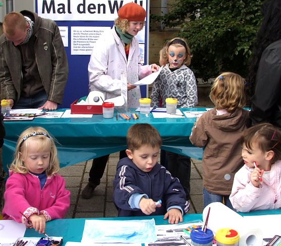 Den Wal gemalt (Foto: Kühn) Den Wal gemalt (Foto: Kühn)