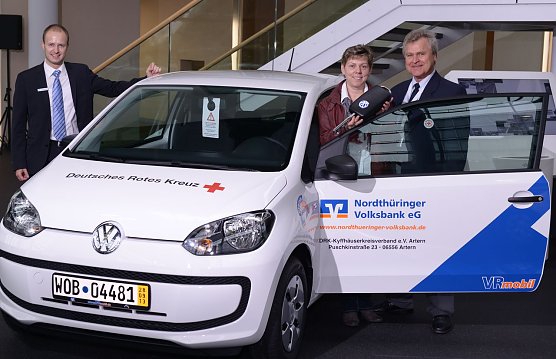 Übergeben (Foto: privat) Übergeben (Foto: privat)