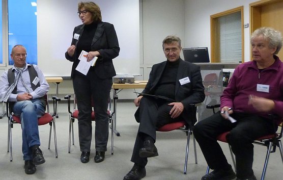 Podiumsdiskussion (Foto: I. Gast) Podiumsdiskussion (Foto: I. Gast)