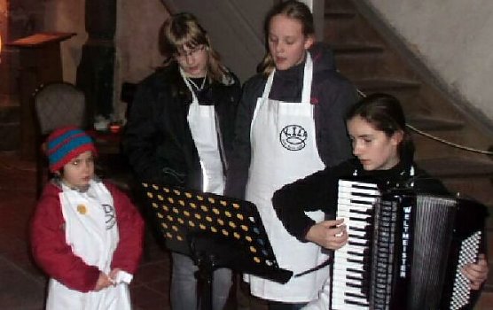 Singende Kellner (Foto: F. Tuschy) Singende Kellner (Foto: F. Tuschy)