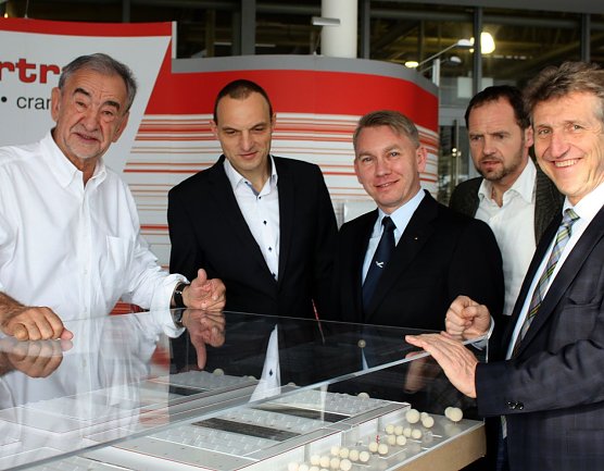 Besuch bei Powertrain (Foto: I. Bergmann|Stadtverwaltung Nordhausen) Besuch bei Powertrain (Foto: I. Bergmann|Stadtverwaltung Nordhausen)