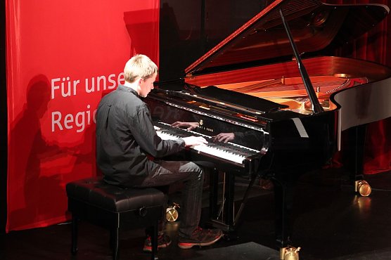 Er&ouml;ffnung durch Kreismusiksch&uuml;ler (Foto: nnz)