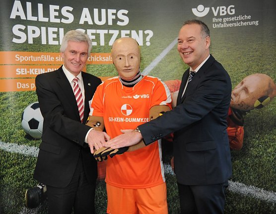 Startschuss (Foto: Burghard Neumann) Startschuss (Foto: Burghard Neumann)