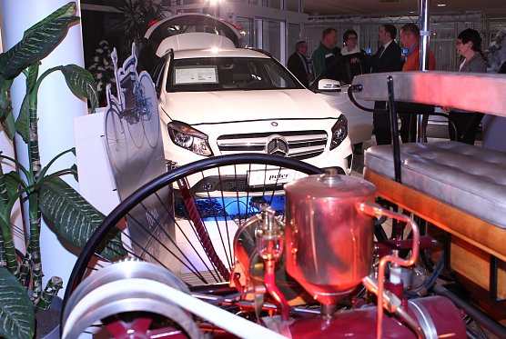 Vorg&auml;nger und Nachfahre (Foto: nnz)