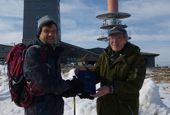 Pers&ouml;nlich &uuml;bergeben (Foto: privat)