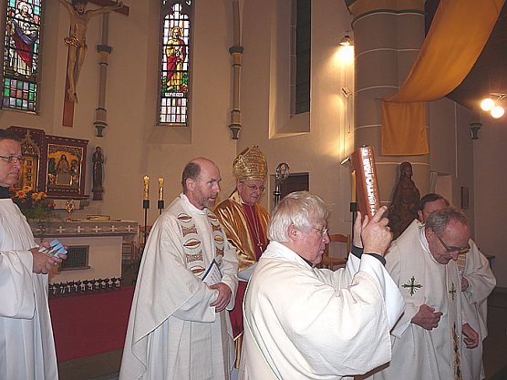 Kardinal Meisner in Sondershausen (Foto: Karl-Heinz Herrmann) Kardinal Meisner in Sondershausen (Foto: Karl-Heinz Herrmann)