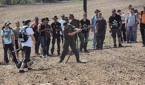 Bälleschlagen (Foto: Archiv Rasemann) Bälleschlagen (Foto: Archiv Rasemann)