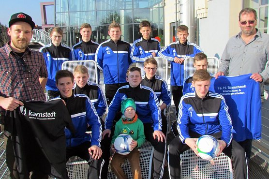 Überreicht (Foto: Badehaus Nordhausen GmbH) Überreicht (Foto: Badehaus Nordhausen GmbH)