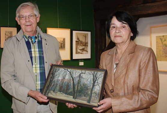 Übergeben (Foto: I. Bergmann|Stadtverwaltung Nordhausen) Übergeben (Foto: I. Bergmann|Stadtverwaltung Nordhausen)