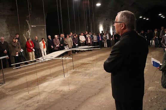 Kreuzwegsprozession im Stollen des Kohnstein (Foto: Angelo Glashagel)