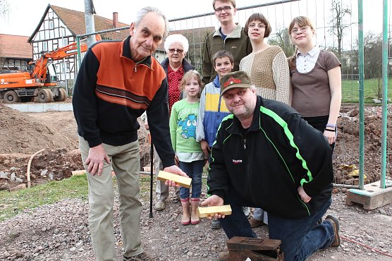 Freude &uuml;ber den Schatz (Foto: nnz)