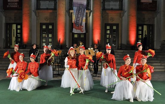 Finale vor dem Theater (Foto: privat) Finale vor dem Theater (Foto: privat)