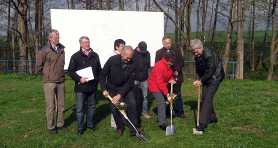 In die Erde gestochen (Foto: privat) In die Erde gestochen (Foto: privat)