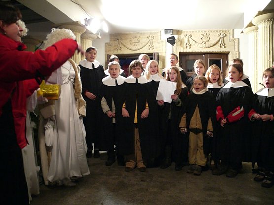 Weihnachtslieder gesungen (Foto: nnz)