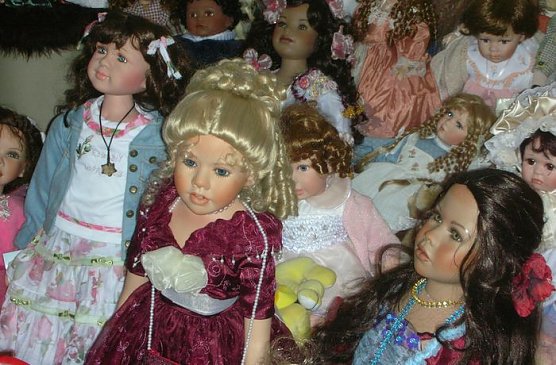 Jede Menge Puppen (Foto: nnz)