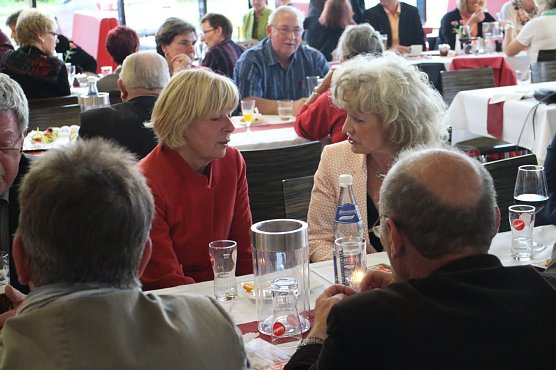 Der gem&uuml;tliche Teil beginnt (Foto: Angelo Glashagel)
