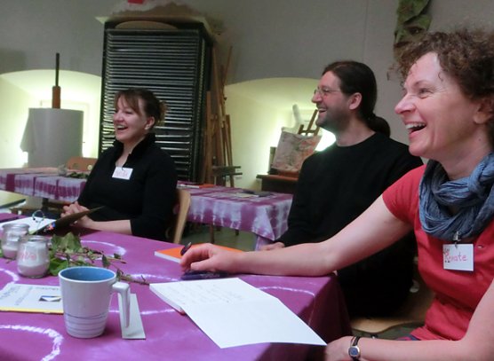 Vorstand der Jugendkunstschule bei der Kinderkonferenz (Foto: Martina Degenhardt) Vorstand der Jugendkunstschule bei der Kinderkonferenz (Foto: Martina Degenhardt)