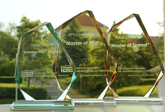 Die Pokale warten schon (Foto: Prof. Klaus-Peter Neitzke)