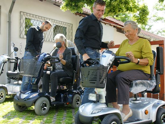 Testfahrt mit dem Scooter (Foto: MEGEHA)