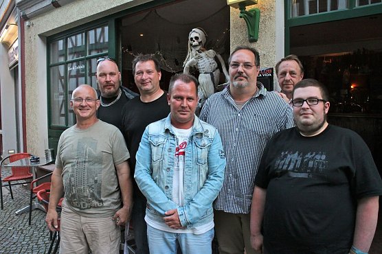 "Der harte Kern" traf sich heute zum gemütlichen Beisammensein (Foto: Angelo Glashagel) "Der harte Kern" traf sich heute zum gemütlichen Beisammensein (Foto: Angelo Glashagel)