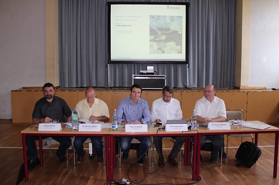 Informationsveranstaltung zum Pumpspeicherwerk (Foto: Karl-Heinz Herrmann) Informationsveranstaltung zum Pumpspeicherwerk (Foto: Karl-Heinz Herrmann)