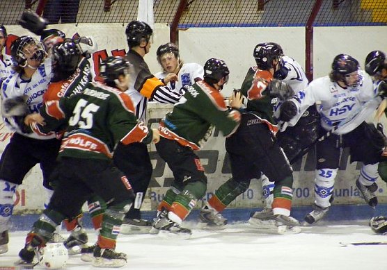 Schlagabtausch (Foto: Koch) Schlagabtausch (Foto: Koch)