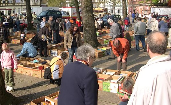 Bücher zum Kilo-Preis (Foto: Tuschy) Bücher zum Kilo-Preis (Foto: Tuschy)