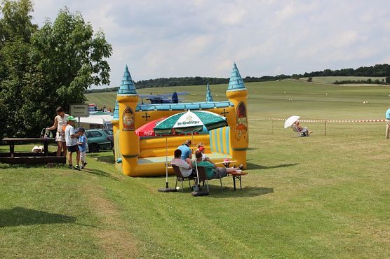 Morgen gro&szlig;e Flugschau (Foto: Karl-Heinz Herrmann)