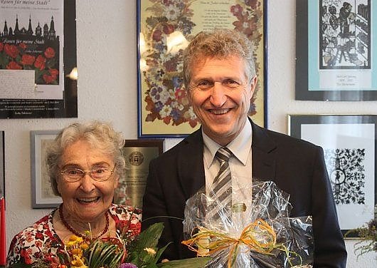 Zum Geburtstag gratuliert (Foto: psv) Zum Geburtstag gratuliert (Foto: psv)