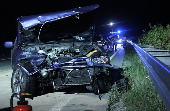 Unfall auf der A 38 (Foto: Feuerwehr Heiligenstadt) Unfall auf der A 38 (Foto: Feuerwehr Heiligenstadt)